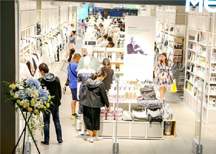 Giai-phap-lap-dat-he-thong-cong-tu-chong-trom-sieu-thi-han-che-that-thoat